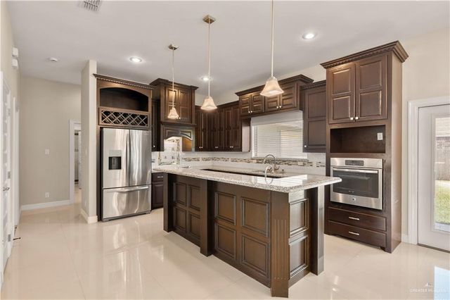 13517 N 34th Street, Edinburg, TX 78541