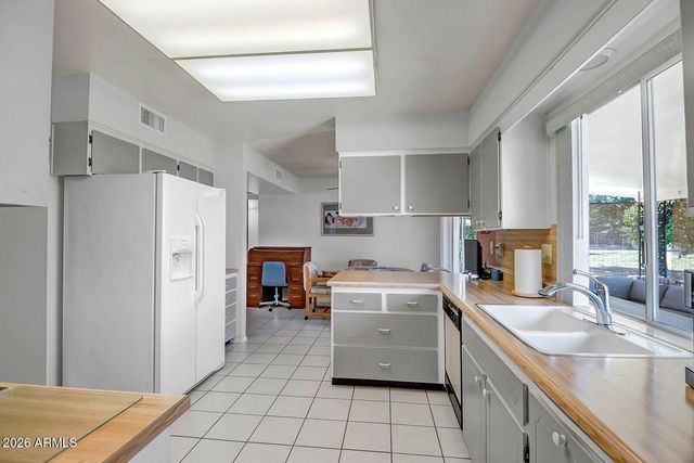 9613 W OAK RIDGE Drive, Sun City, AZ 85351