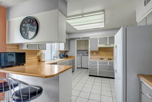 9613 W OAK RIDGE Drive, Sun City, AZ 85351