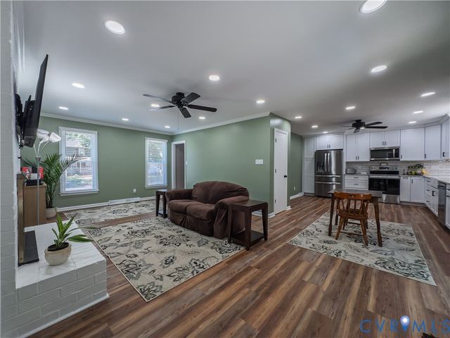 932 Germar Ct, Colonial Heights, VA 23834