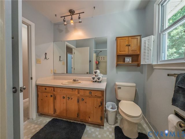 932 Germar Ct, Colonial Heights, VA 23834