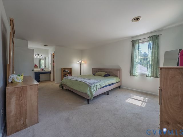932 Germar Ct, Colonial Heights, VA 23834