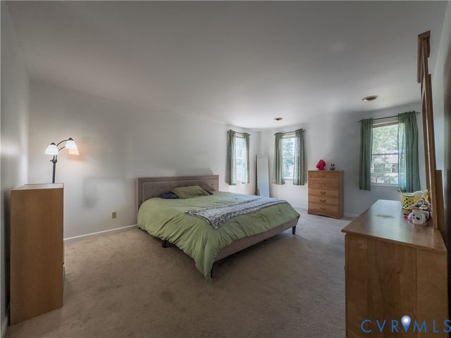 932 Germar Ct, Colonial Heights, VA 23834