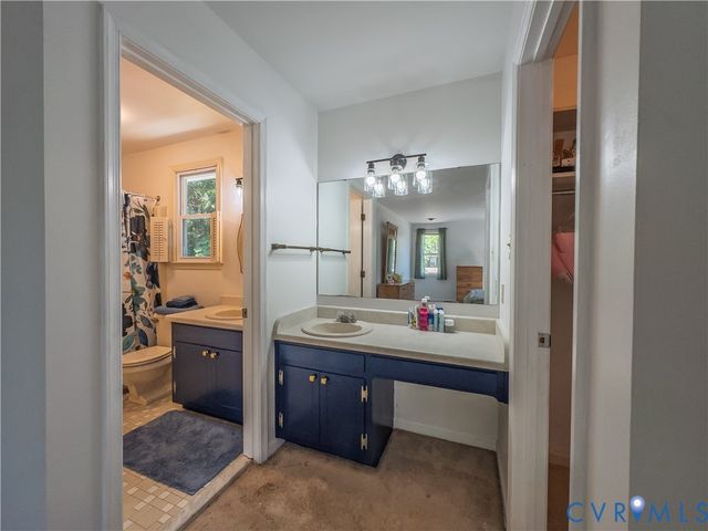 932 Germar Ct, Colonial Heights, VA 23834