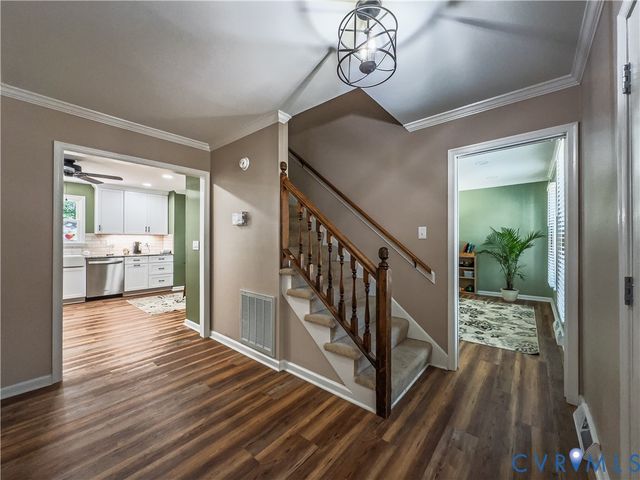 932 Germar Ct, Colonial Heights, VA 23834