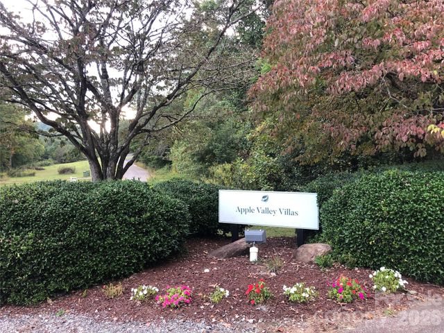 160 Whitney Boulevard 31, Lake Lure, NC 28746