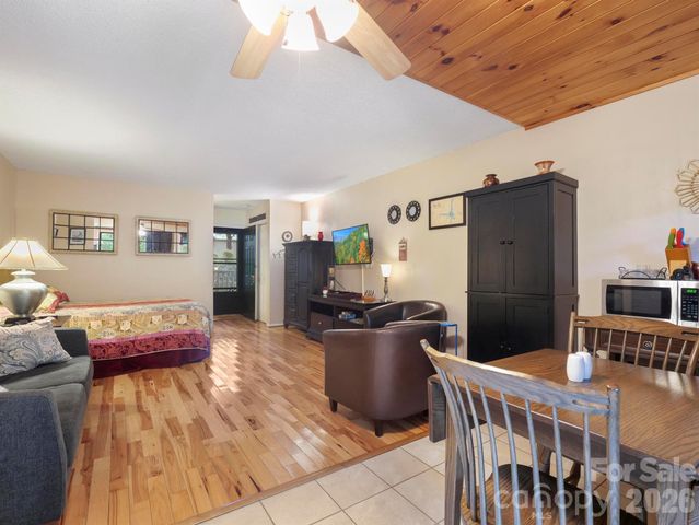 160 Whitney Boulevard 31, Lake Lure, NC 28746