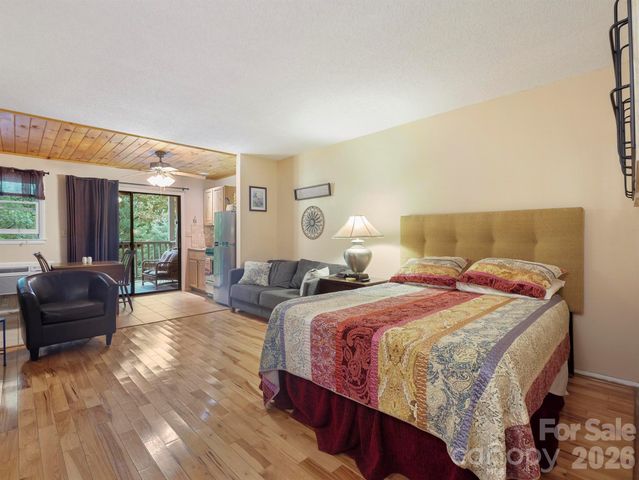 160 Whitney Boulevard 31, Lake Lure, NC 28746