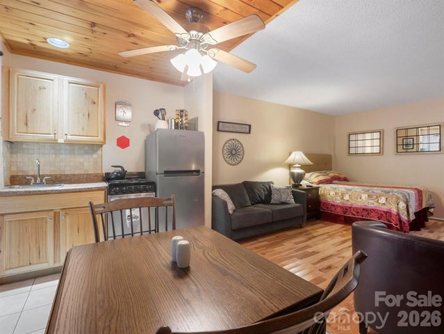 160 Whitney Boulevard 31, Lake Lure, NC 28746
