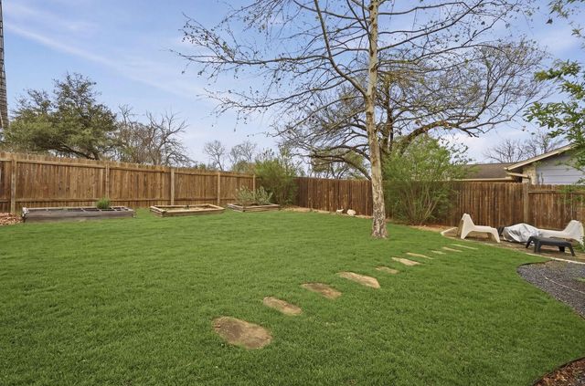 5114 Emerald Forest DR, Austin, TX 78745