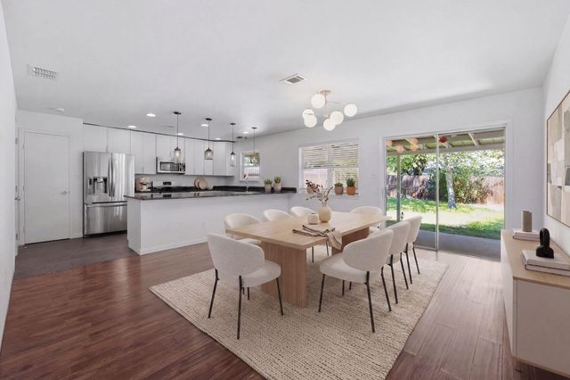 5114 Emerald Forest DR, Austin, TX 78745