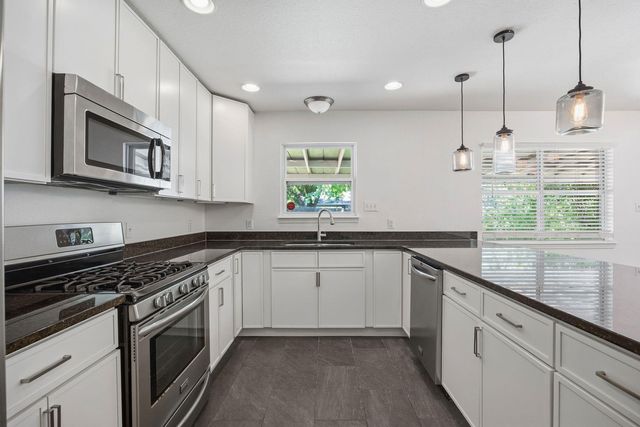 5114 Emerald Forest DR, Austin, TX 78745