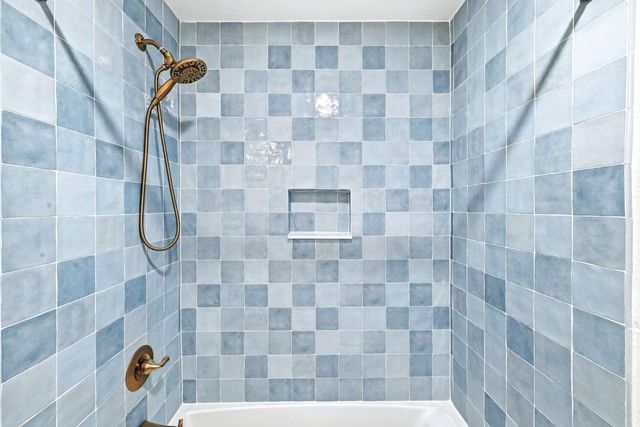 5114 Emerald Forest DR, Austin, TX 78745