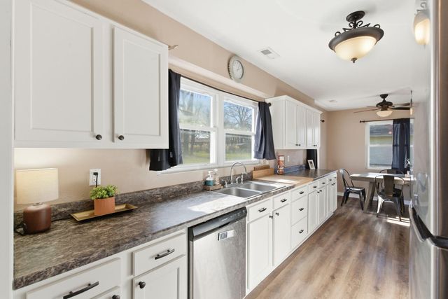 106 E South Street Street, Bolivar, MO 65613