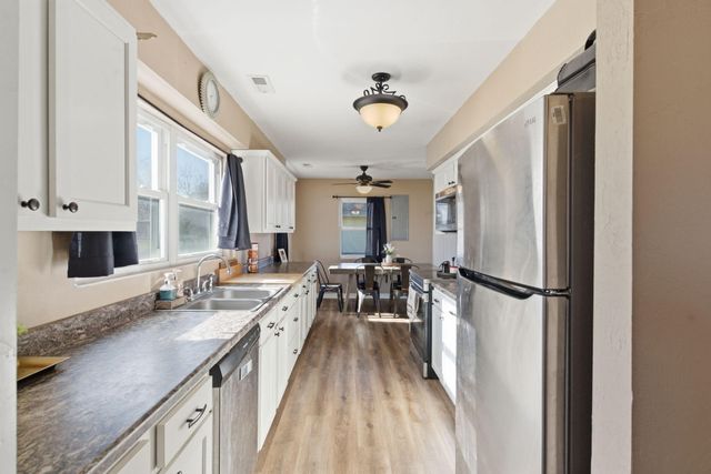 106 E South Street Street, Bolivar, MO 65613