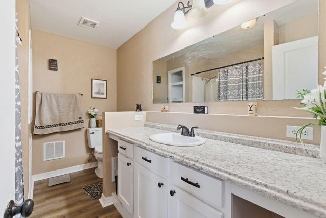 106 E South Street Street, Bolivar, MO 65613