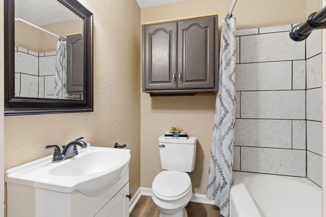 106 E South Street Street, Bolivar, MO 65613