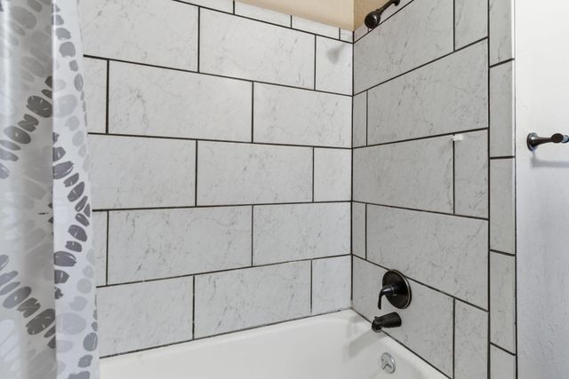 106 E South Street Street, Bolivar, MO 65613