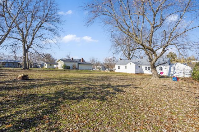 106 E South Street Street, Bolivar, MO 65613