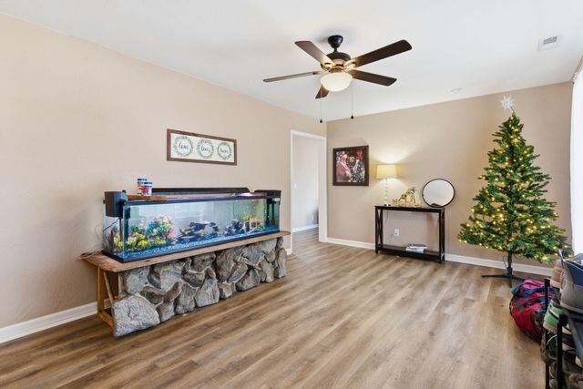 106 E South Street Street, Bolivar, MO 65613