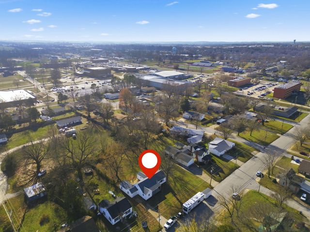 106 E South Street Street, Bolivar, MO 65613