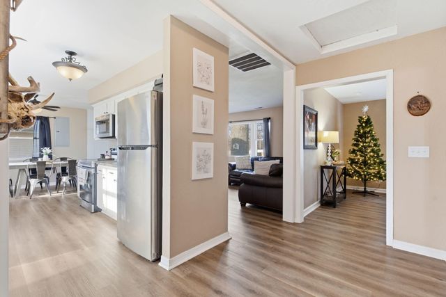 106 E South Street Street, Bolivar, MO 65613