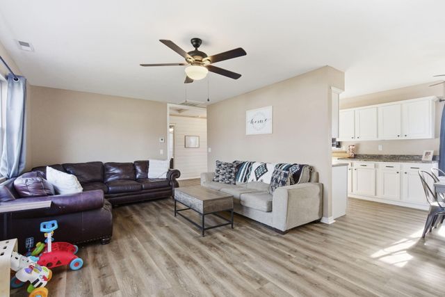 106 E South Street Street, Bolivar, MO 65613