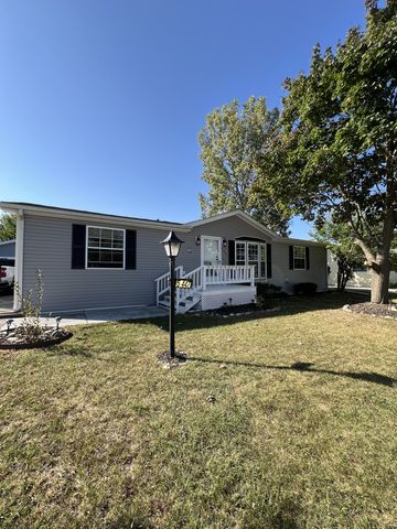 5447 Autumnash Lane, Machesney Park, IL 61115