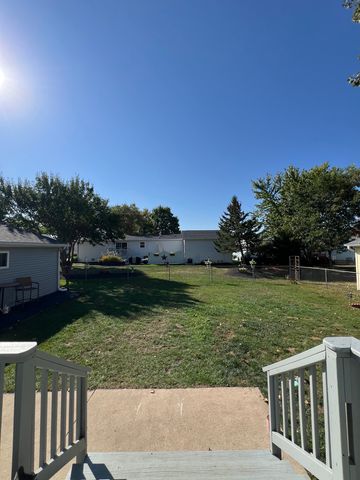 5447 Autumnash Lane, Machesney Park, IL 61115