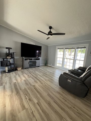 5447 Autumnash Lane, Machesney Park, IL 61115