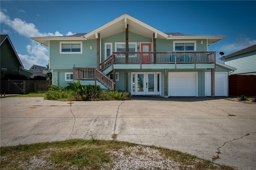 20 Mazatlan Dr, Rockport, TX 78382 — exterior