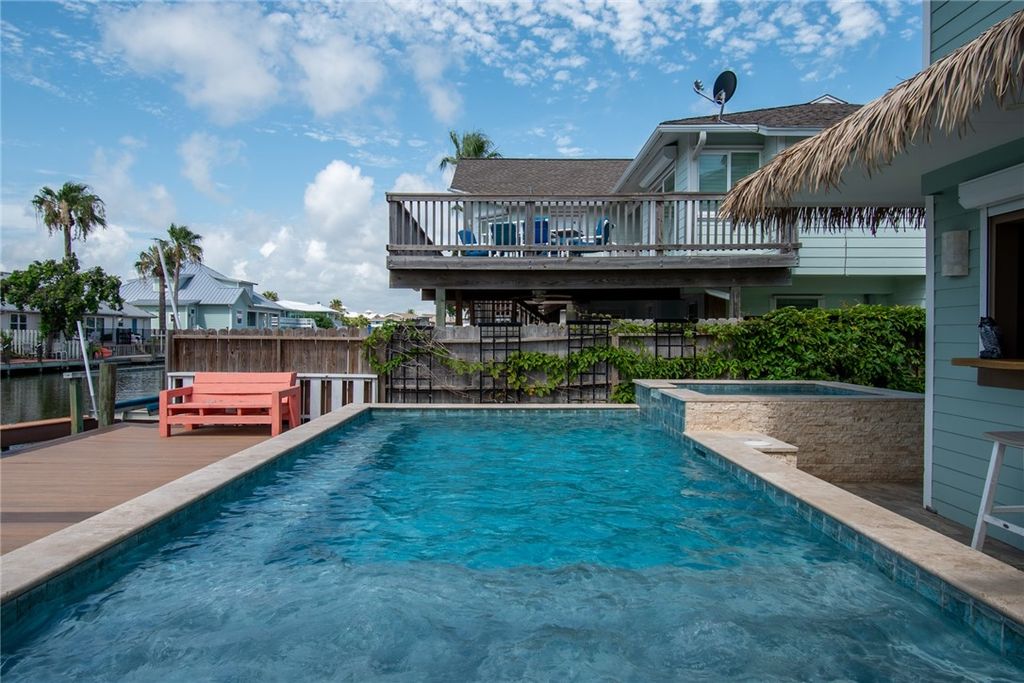20 Mazatlan Dr, Rockport, TX 78382 — photo 5