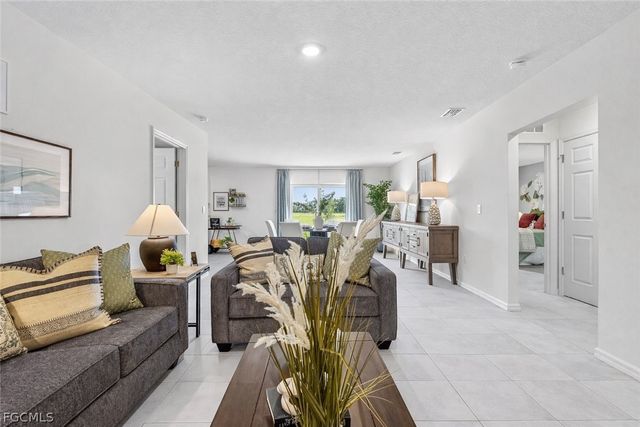 8018 Sandalwood CIR, Labelle, FL 33935