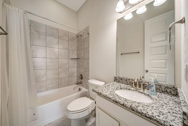 1520 Kaleta Pass Lane, League City, TX 77573