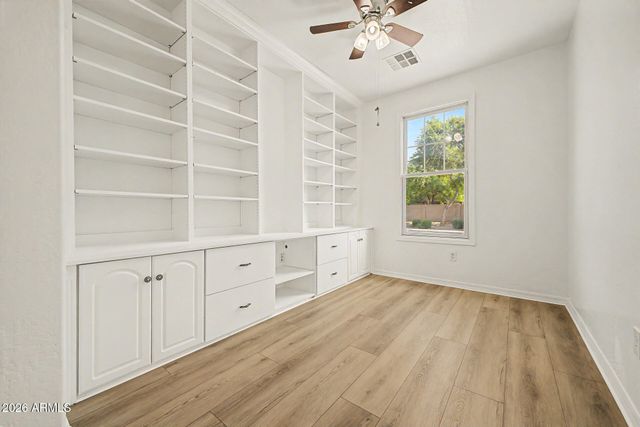 4034 W SAINT KATERI Drive, Phoenix, AZ 85041