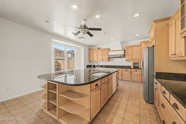 4034 W SAINT KATERI Drive, Phoenix, AZ 85041
