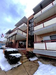 6441 W Pershing Road 104, Stickney, IL 60402