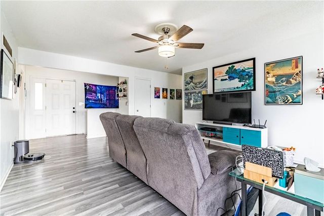 28 SE 240 Road, Warrensburg, MO 64093