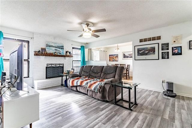 28 SE 240 Road, Warrensburg, MO 64093