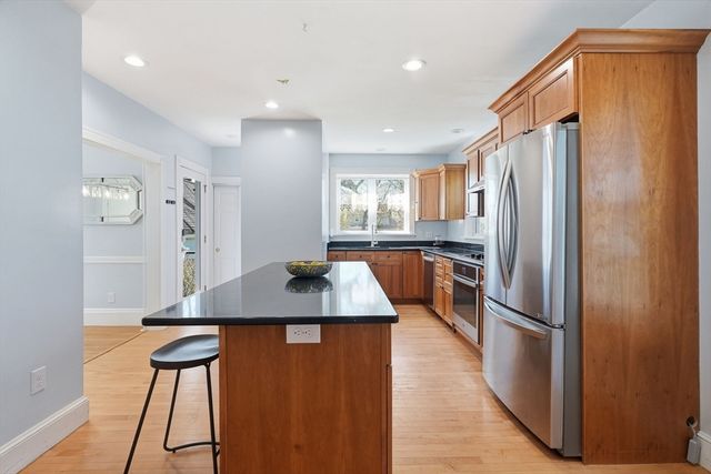 20 Pleasant St, Saugus, MA 01906