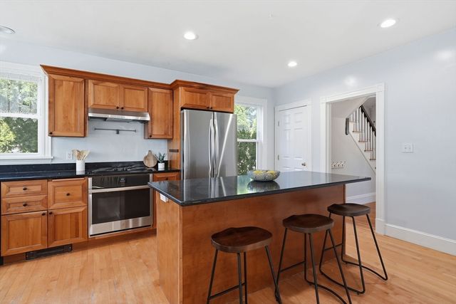 20 Pleasant St, Saugus, MA 01906