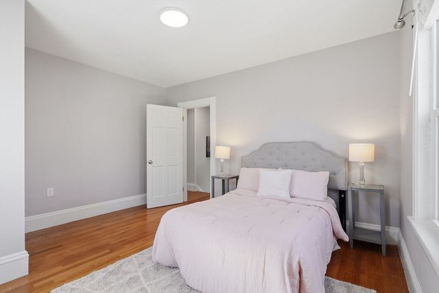 20 Pleasant St, Saugus, MA 01906