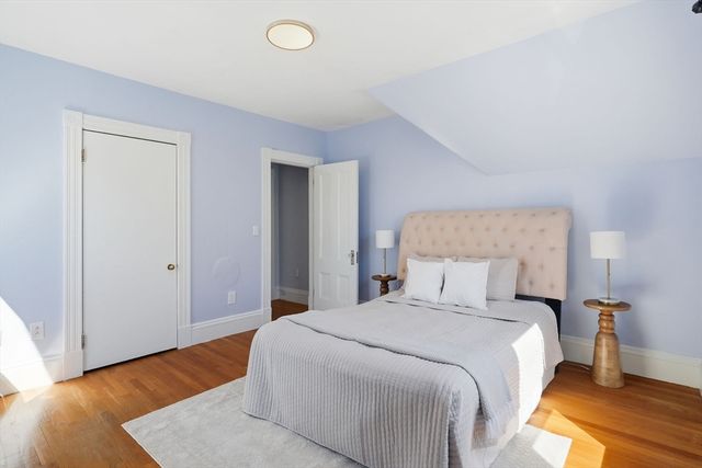 20 Pleasant St, Saugus, MA 01906