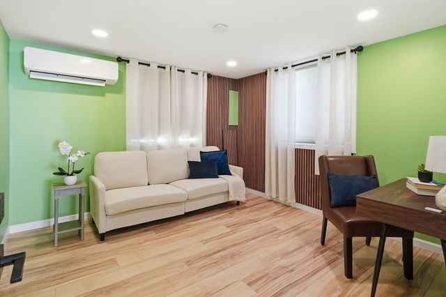 20 Pleasant St, Saugus, MA 01906