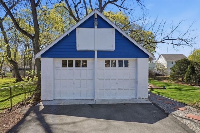 20 Pleasant St, Saugus, MA 01906