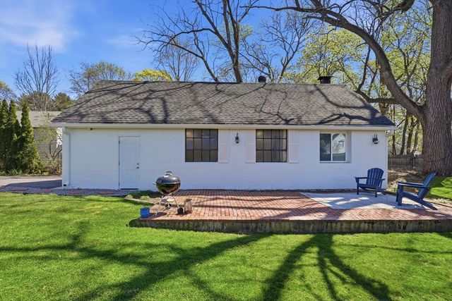 20 Pleasant St, Saugus, MA 01906