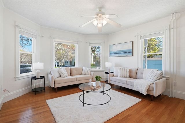 20 Pleasant St, Saugus, MA 01906