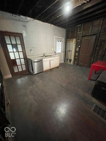 925 Cottage Avenue, Indianapolis, IN 46203