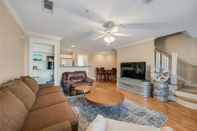 1725 Harvey Mitchell S 627, College Station, TX 77840
