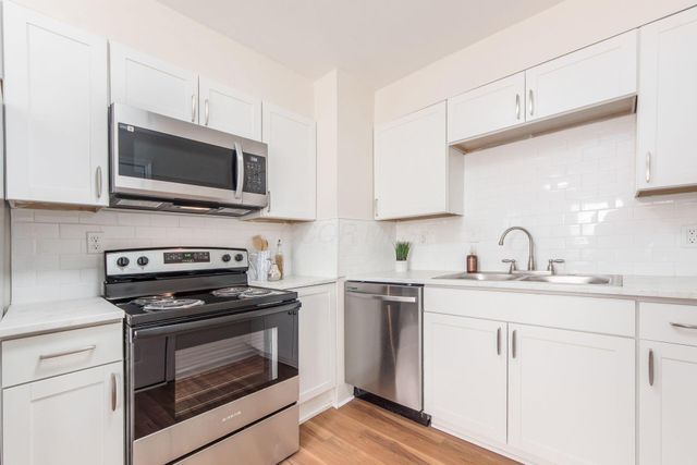 1386 E 22nd Avenue, Columbus, OH 43211